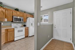 7963 Shadow Oak Drive photo 4