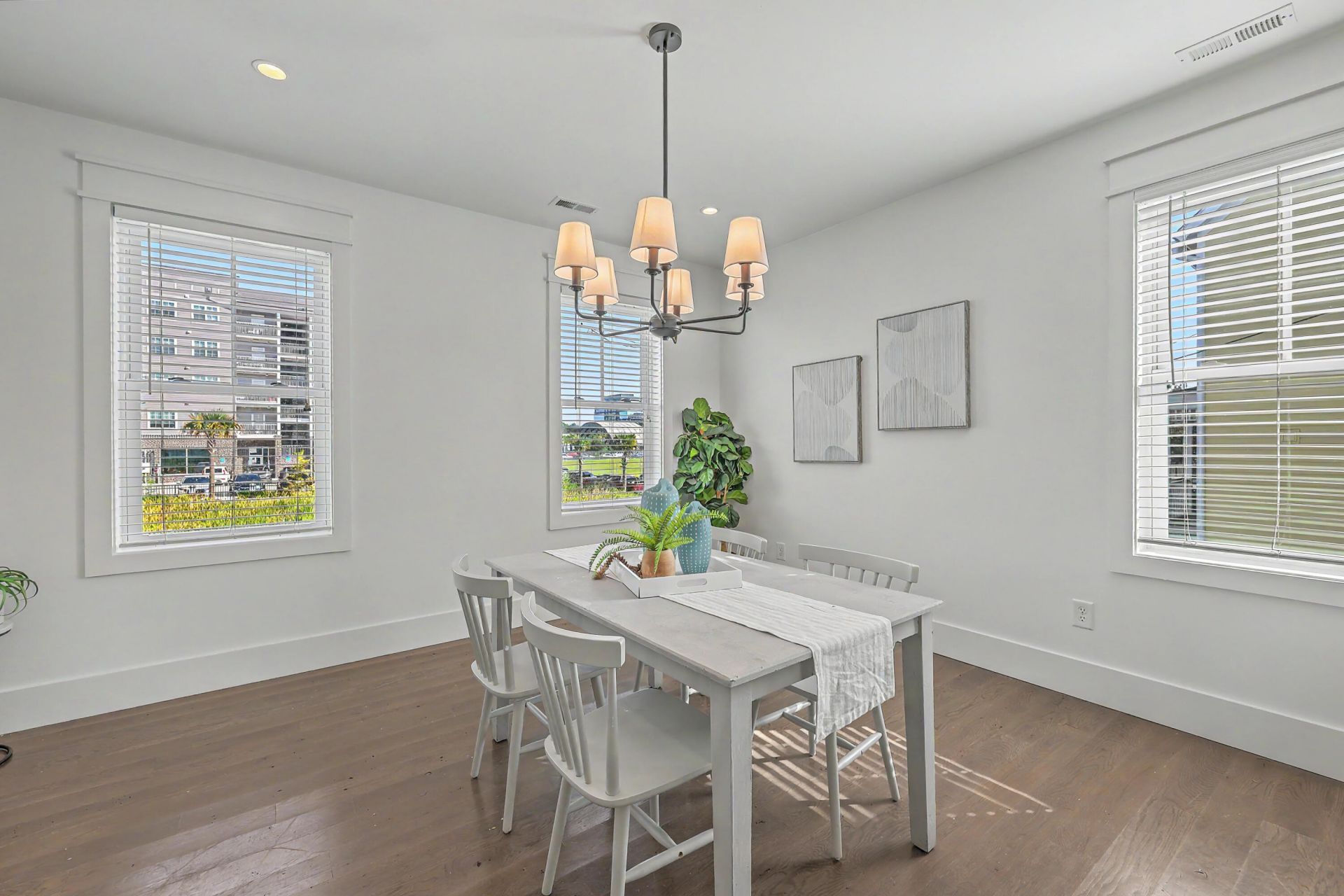 83 Cooper Street Photo 12