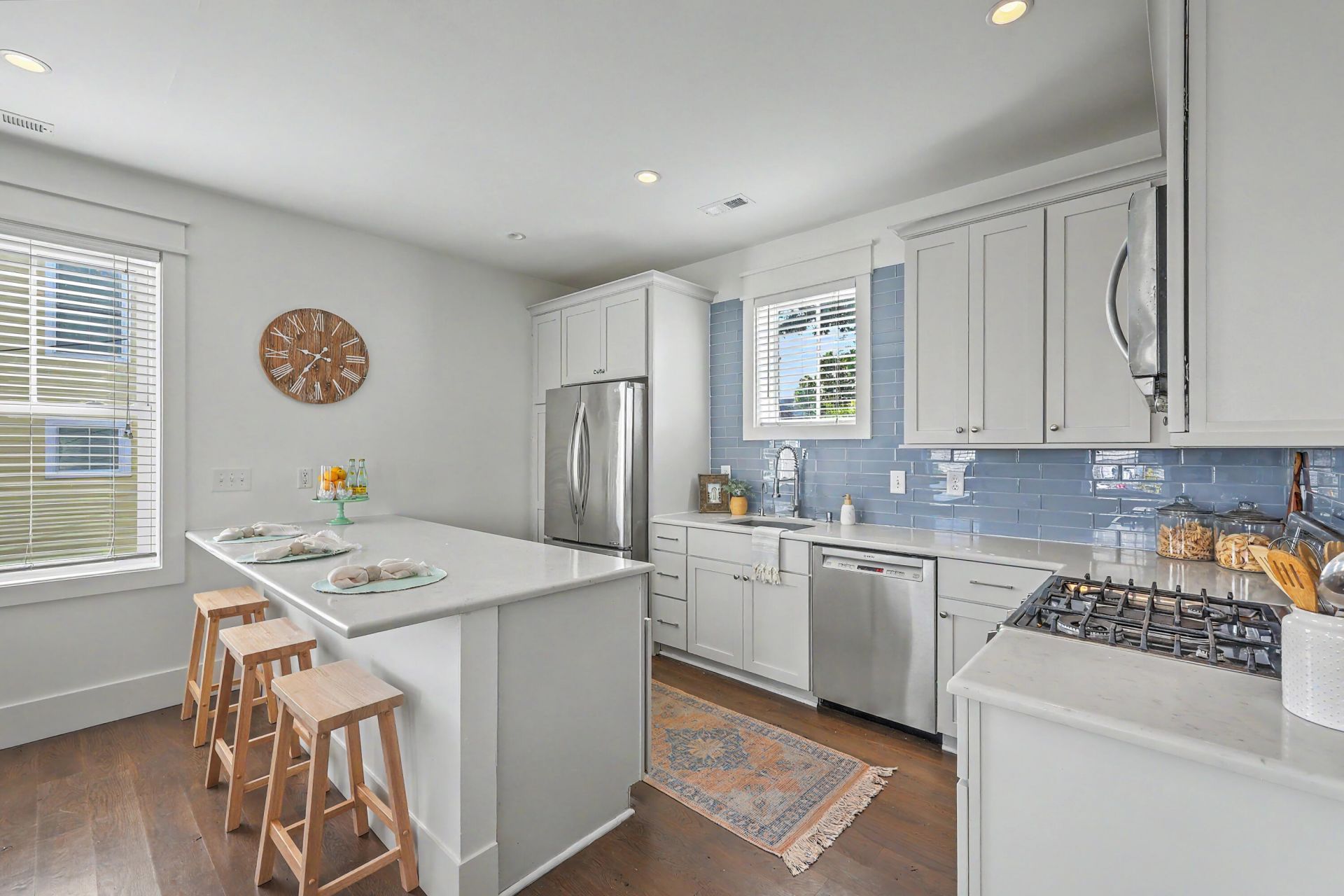 83 Cooper Street Photo 16