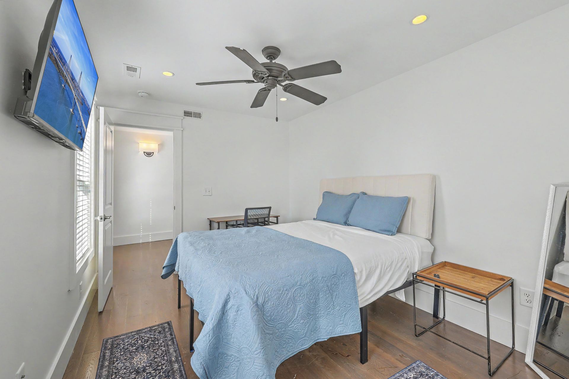 83 Cooper Street Photo 24