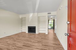 8022 Thelen Street photo 4
