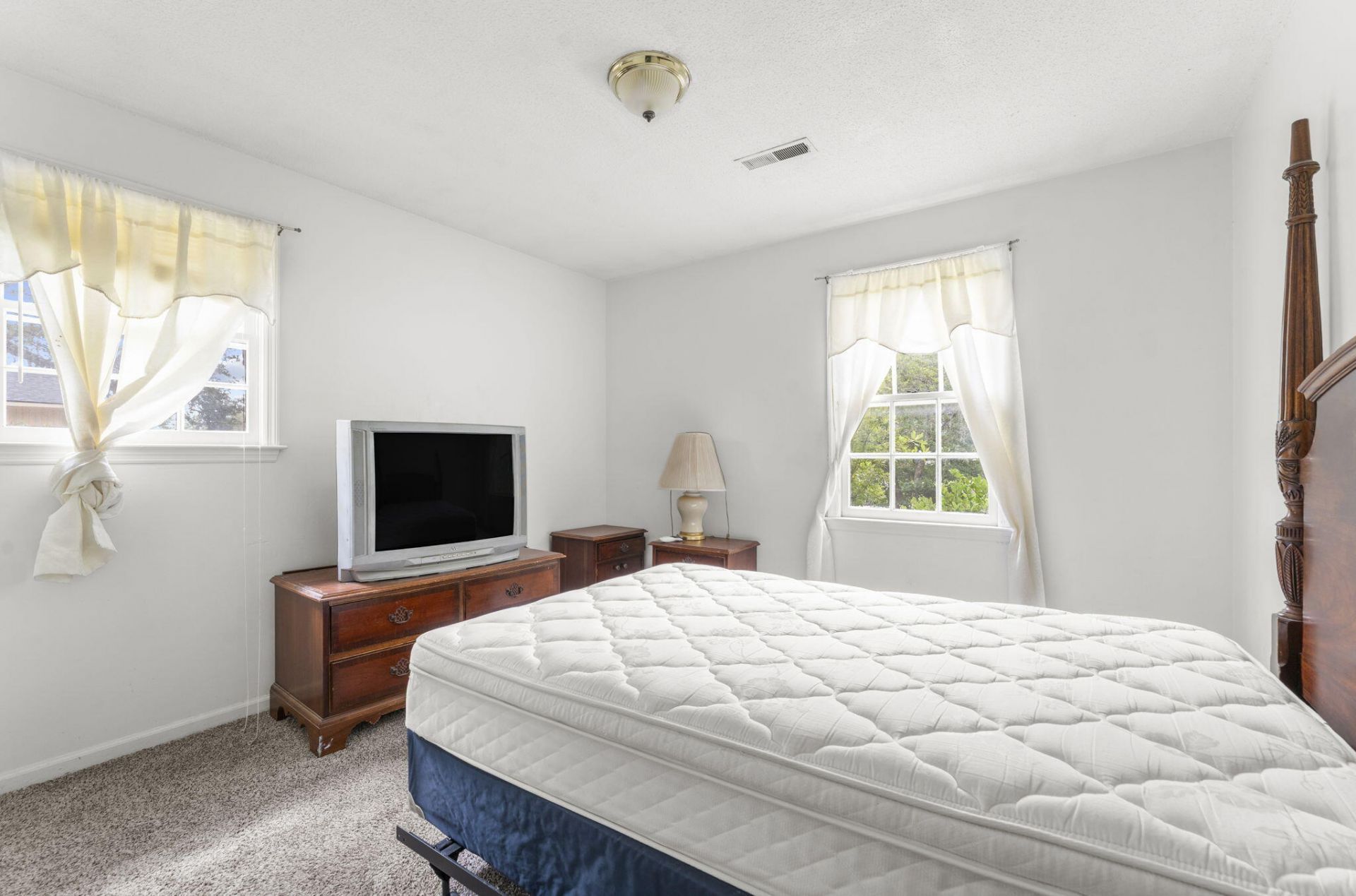 7748 Nellview Drive Photo 11