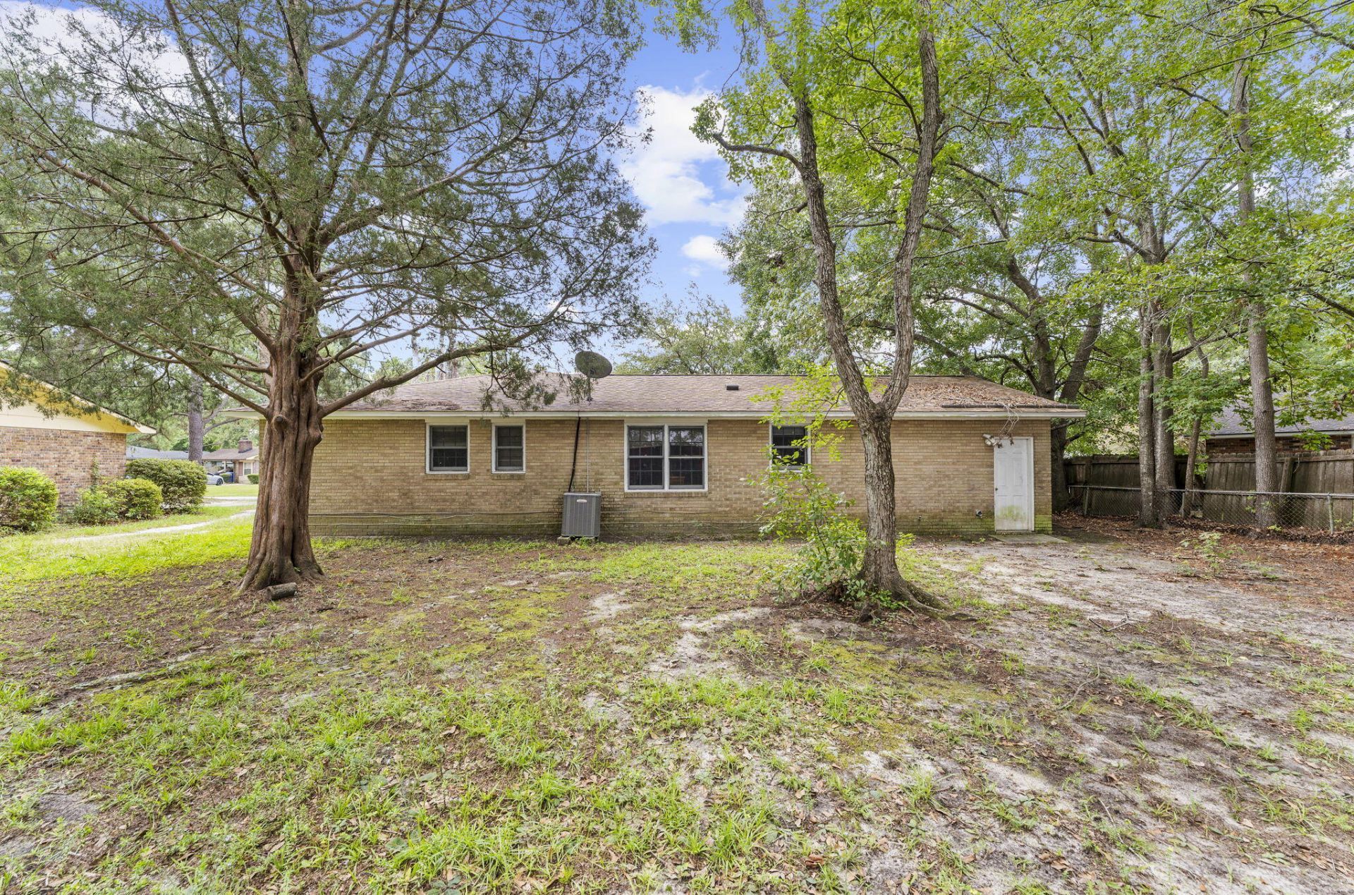 7748 Nellview Drive Photo 18