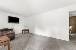 7748 Nellview Drive photo 4