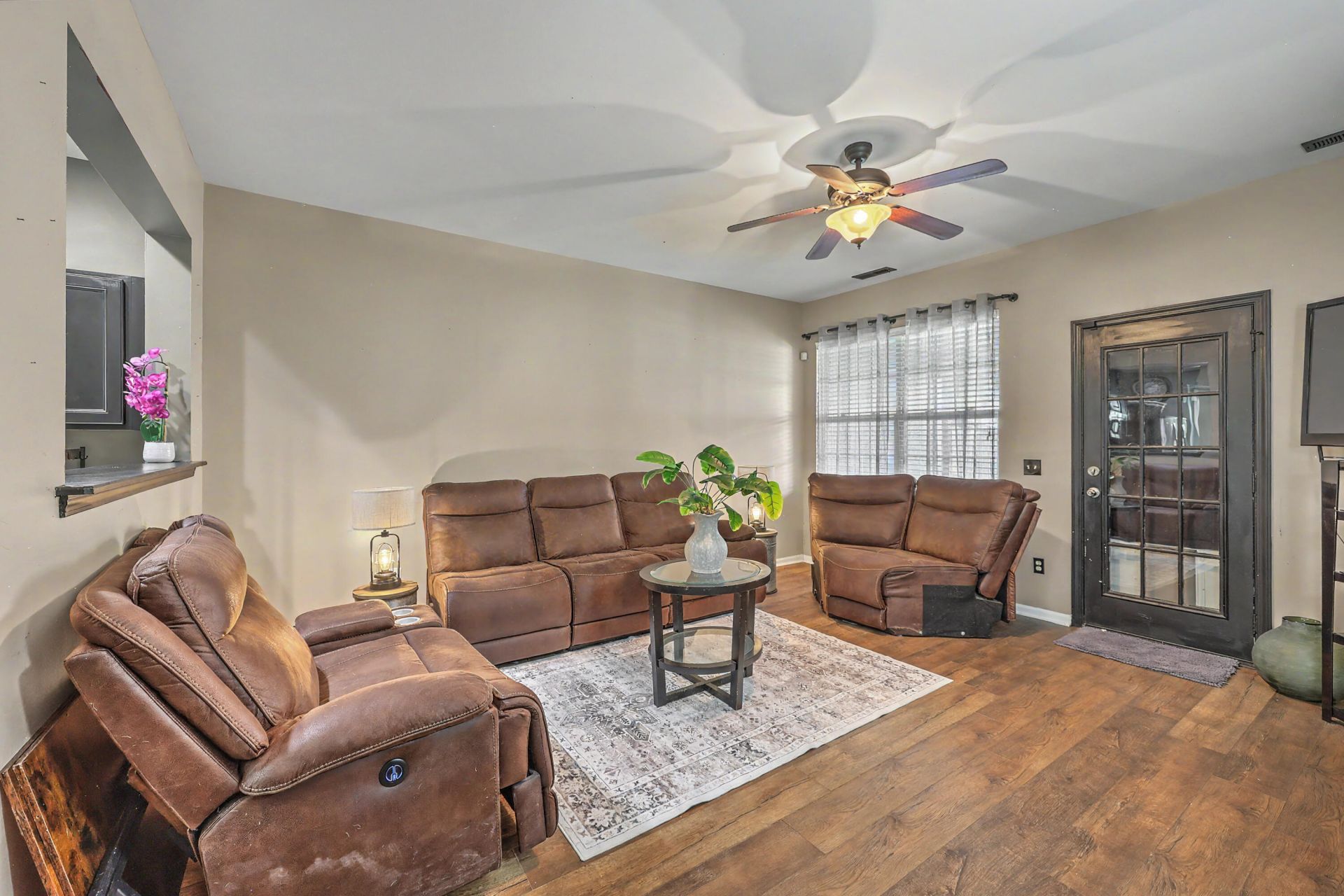 104 Woodward Road Photo 12
