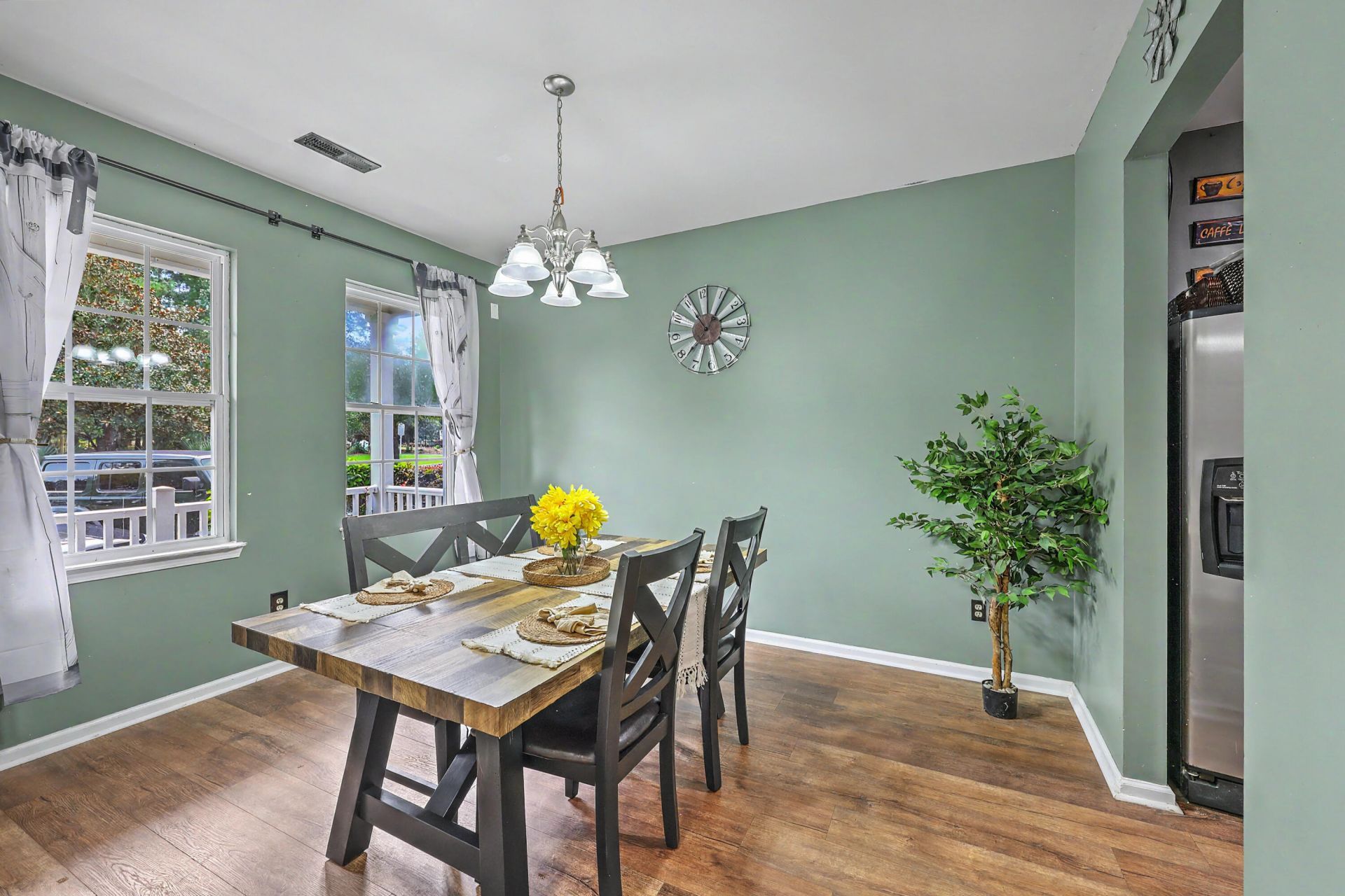 104 Woodward Road Photo 6
