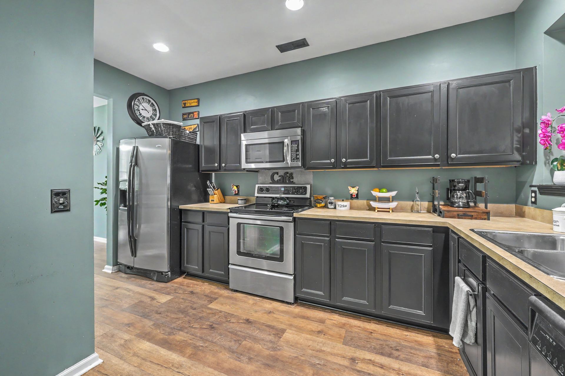 104 Woodward Road Photo 9