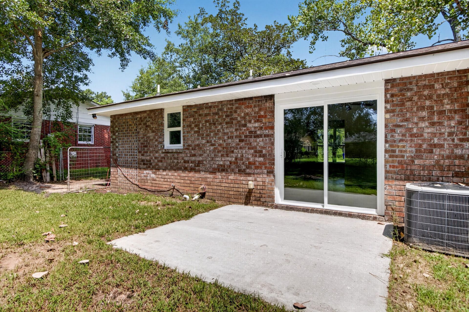 7667 Mendelwood Drive Photo 27