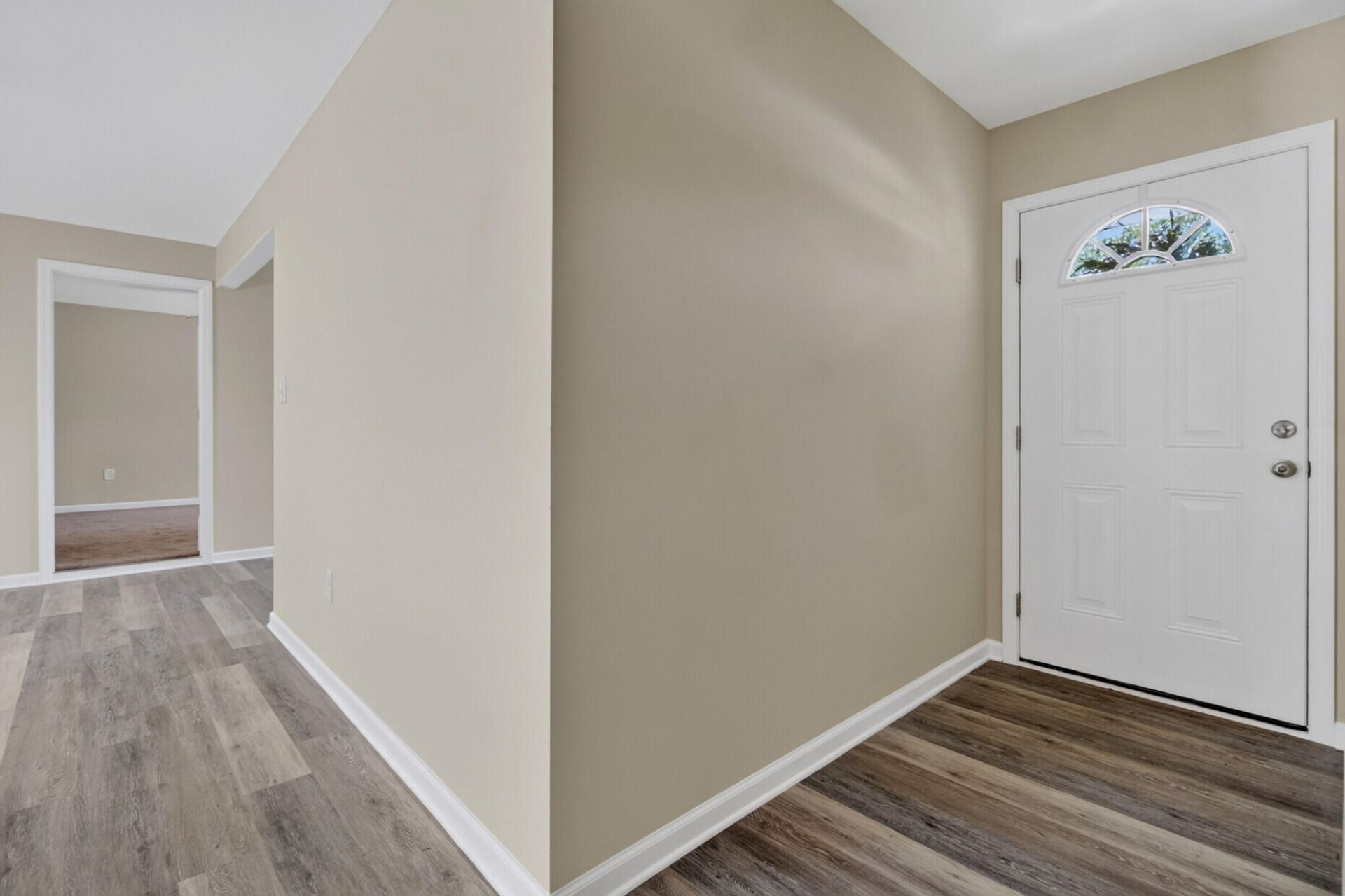7667 Mendelwood Drive Photo 5