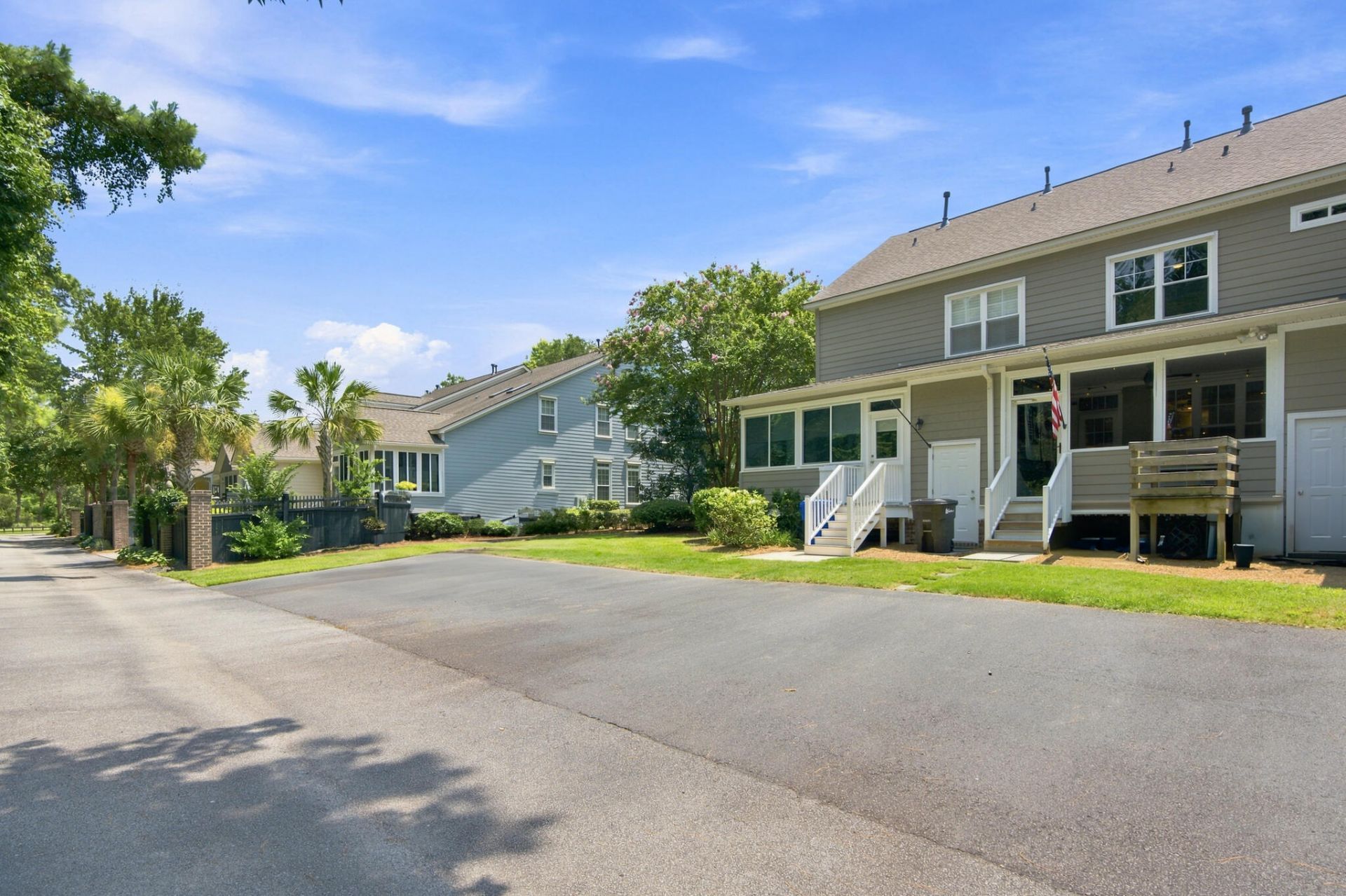 2896 Treadwell Street Photo 29