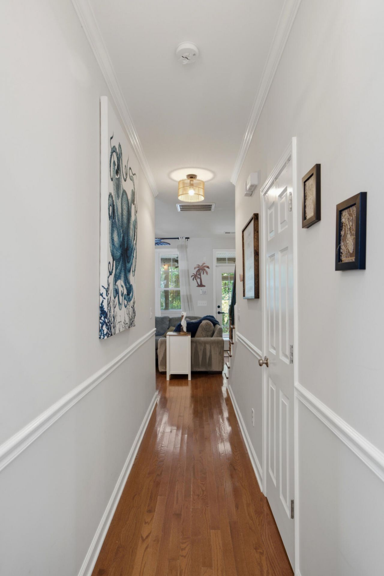 2896 Treadwell Street Photo 4