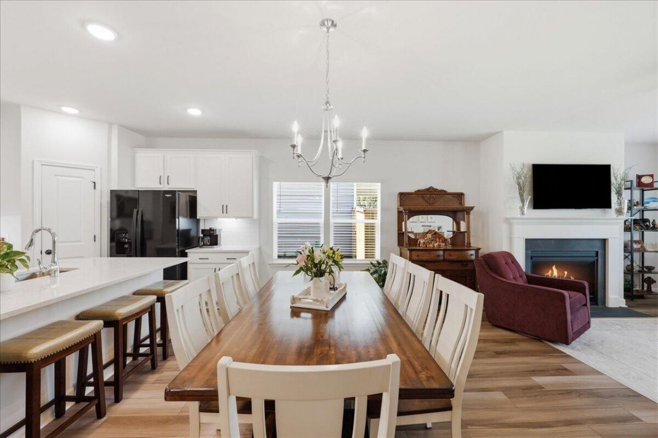 1437 Arabella Street Photo 14