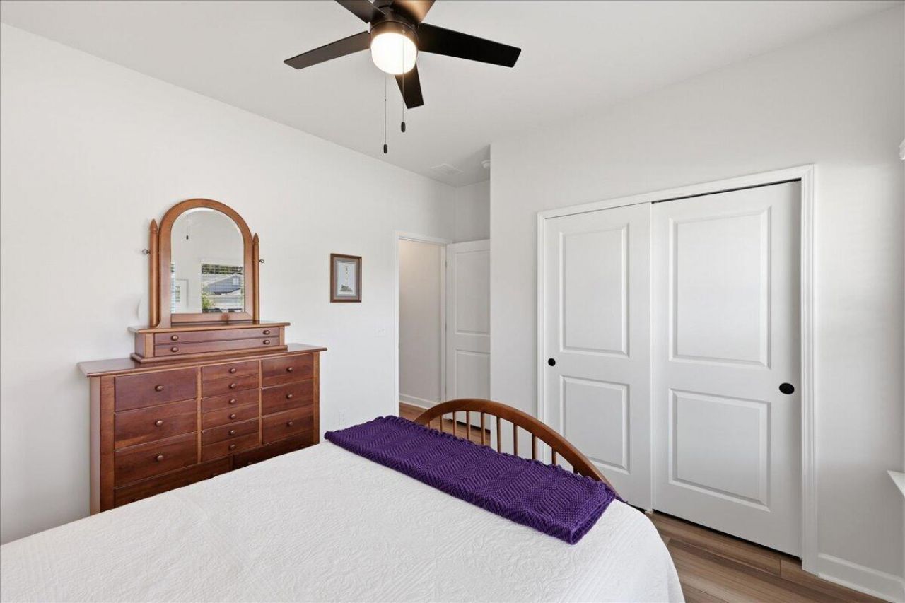 1437 Arabella Street Photo 16
