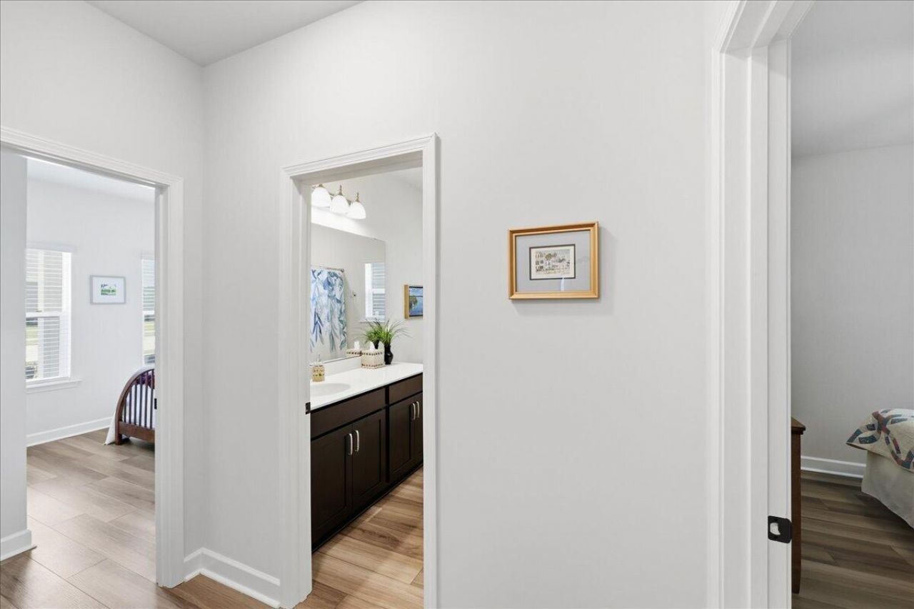 1437 Arabella Street Photo 17