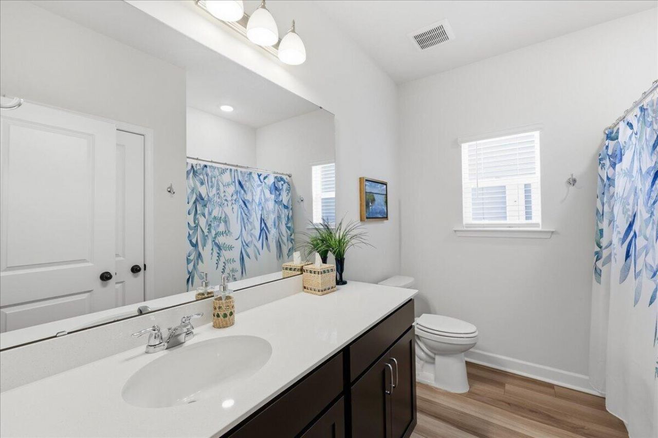 1437 Arabella Street Photo 18