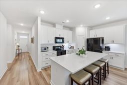 1437 Arabella Street photo 4