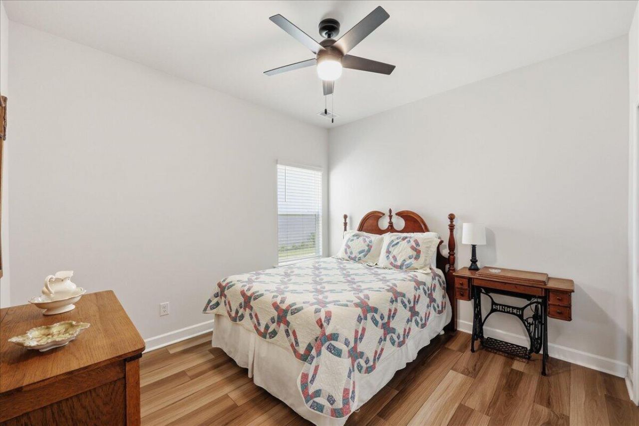 1437 Arabella Street Photo 20