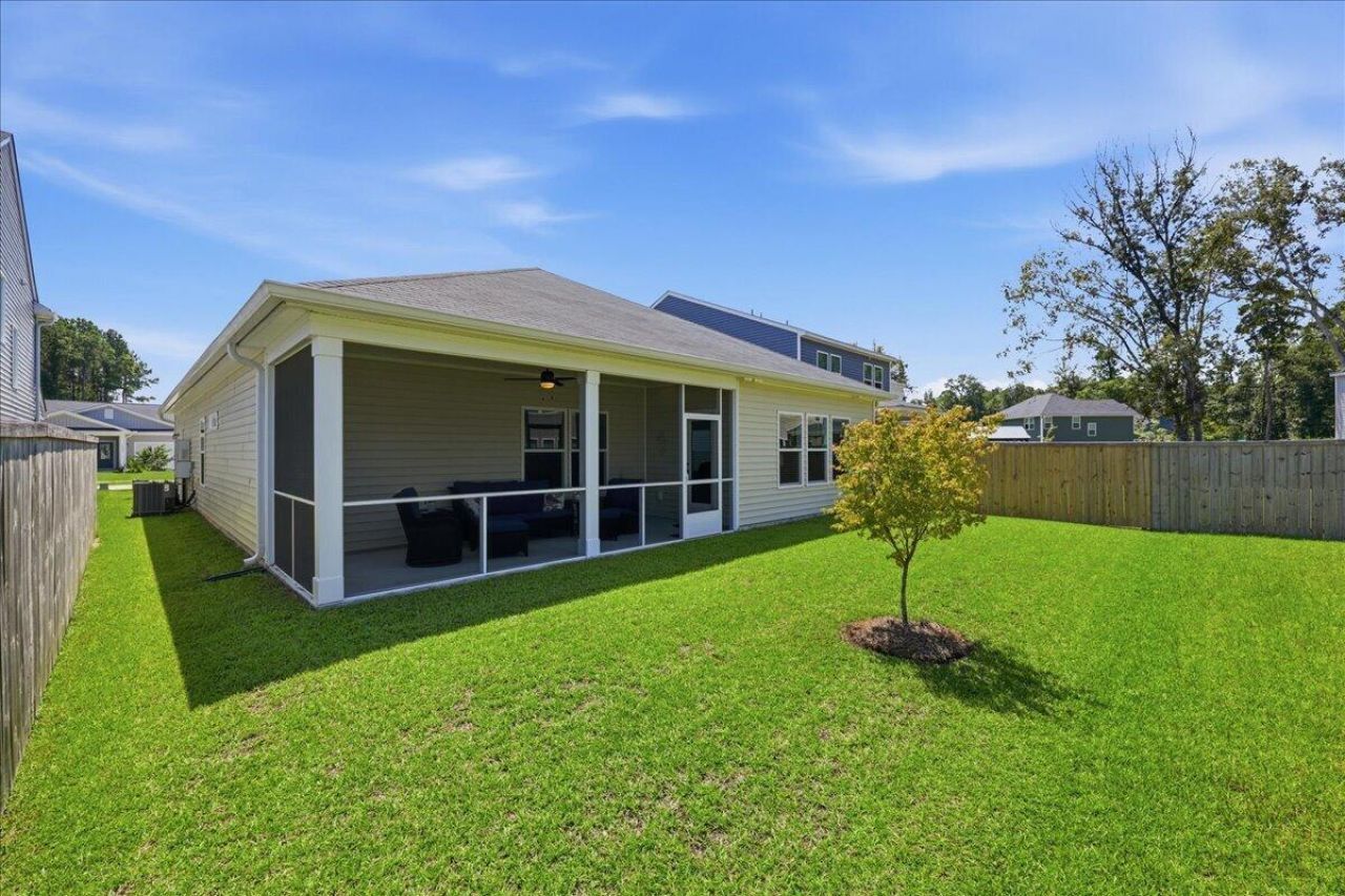 1437 Arabella Street Photo 25
