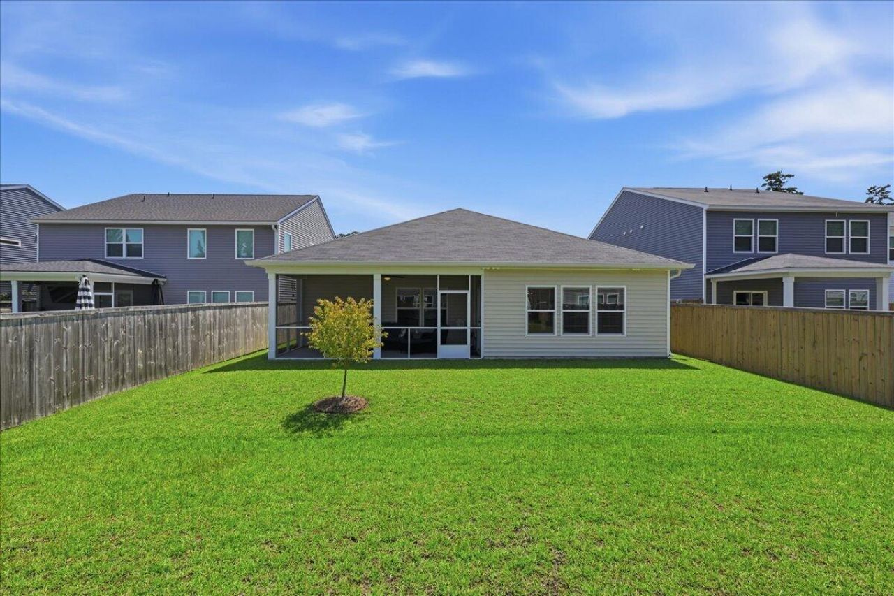 1437 Arabella Street Photo 26