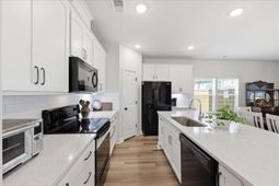 1437 Arabella Street photo 4