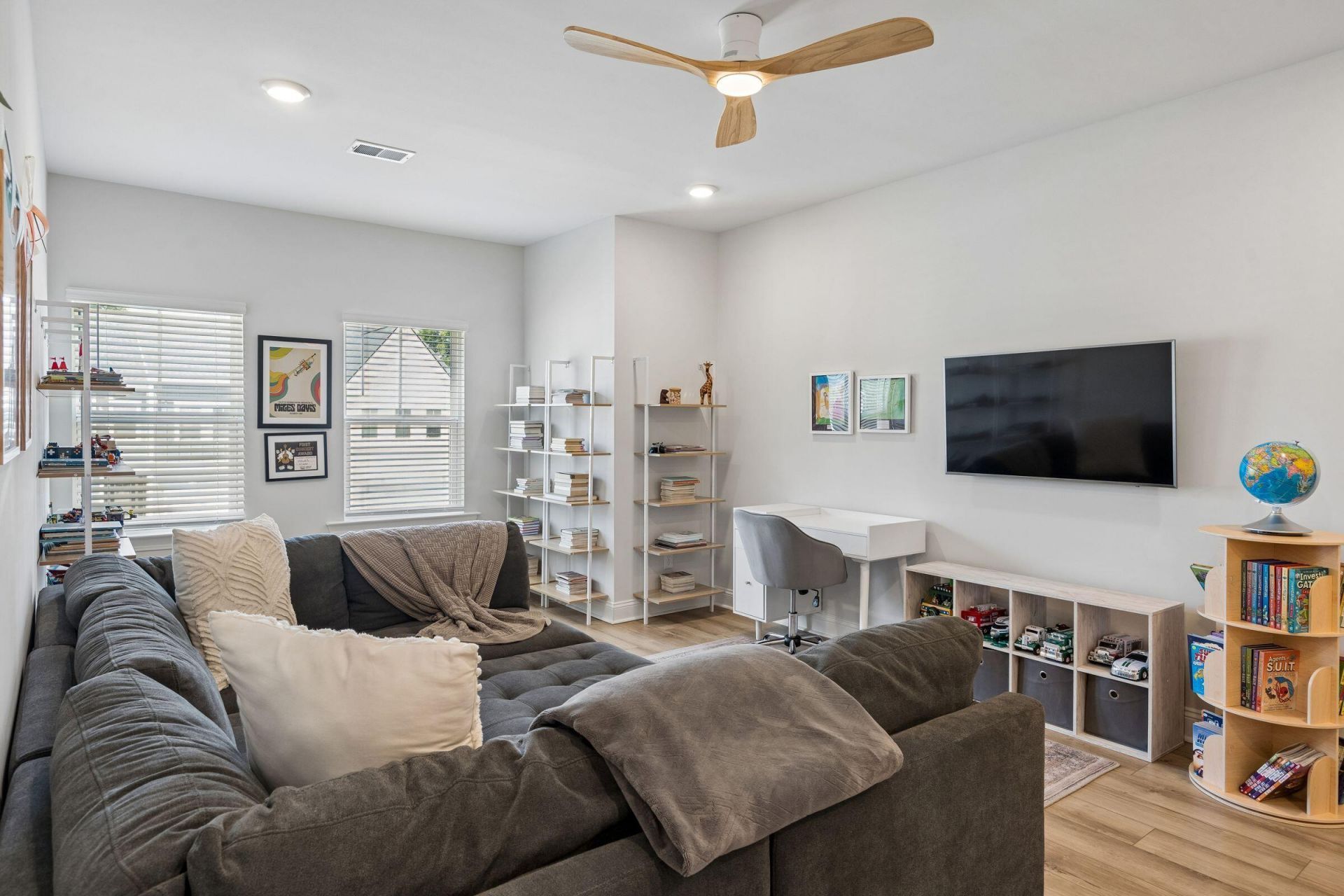 3049 Emma Lane Photo 17