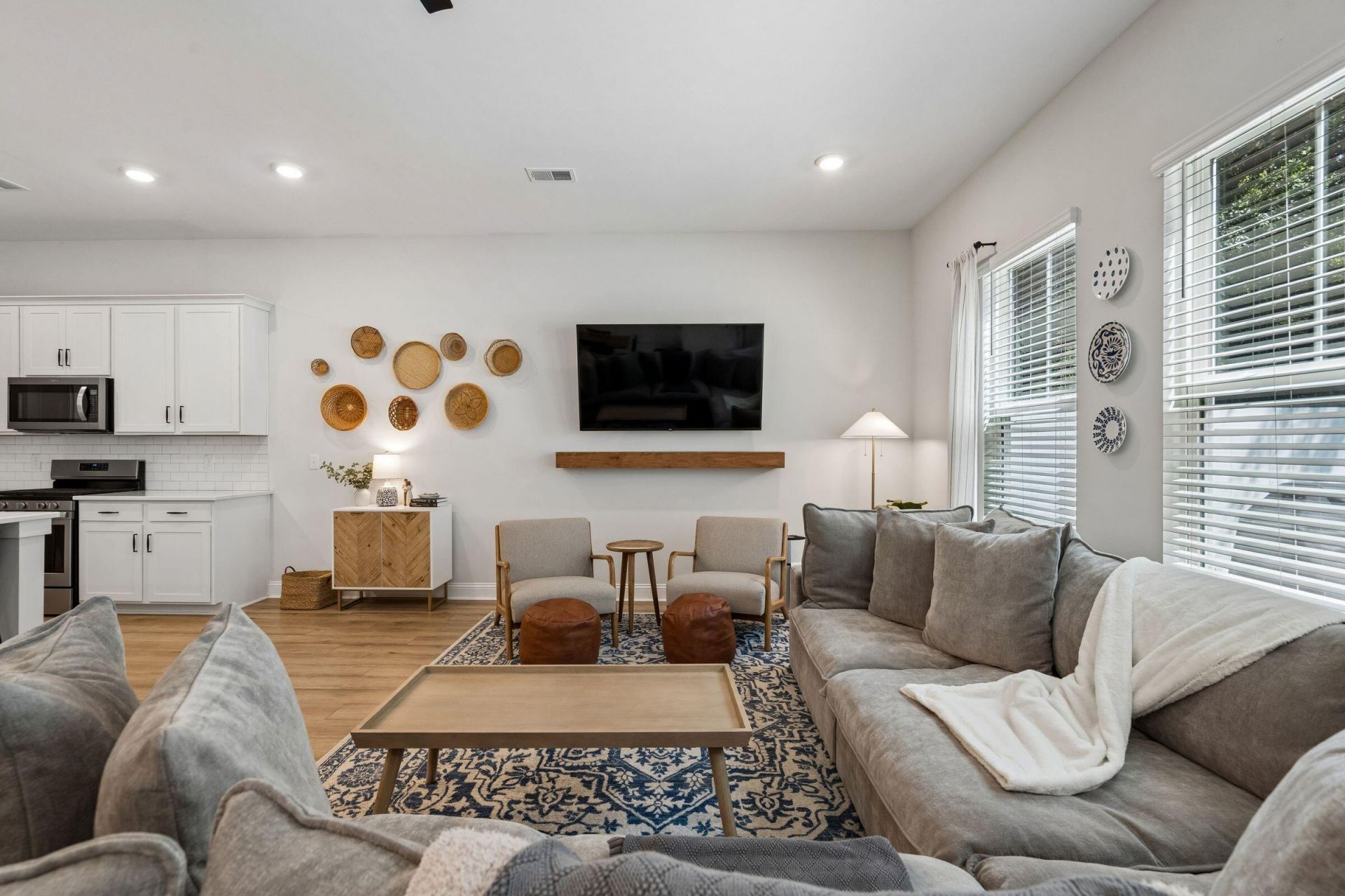 3049 Emma Lane Photo 19