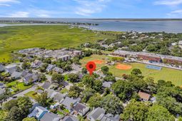 1527 Barquentine Drive photo 4