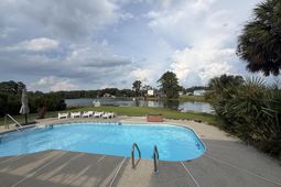 526 Greengarden Court photo 4