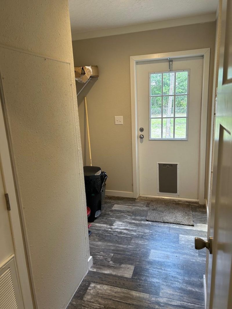 217 Holbrook Drive Photo 17