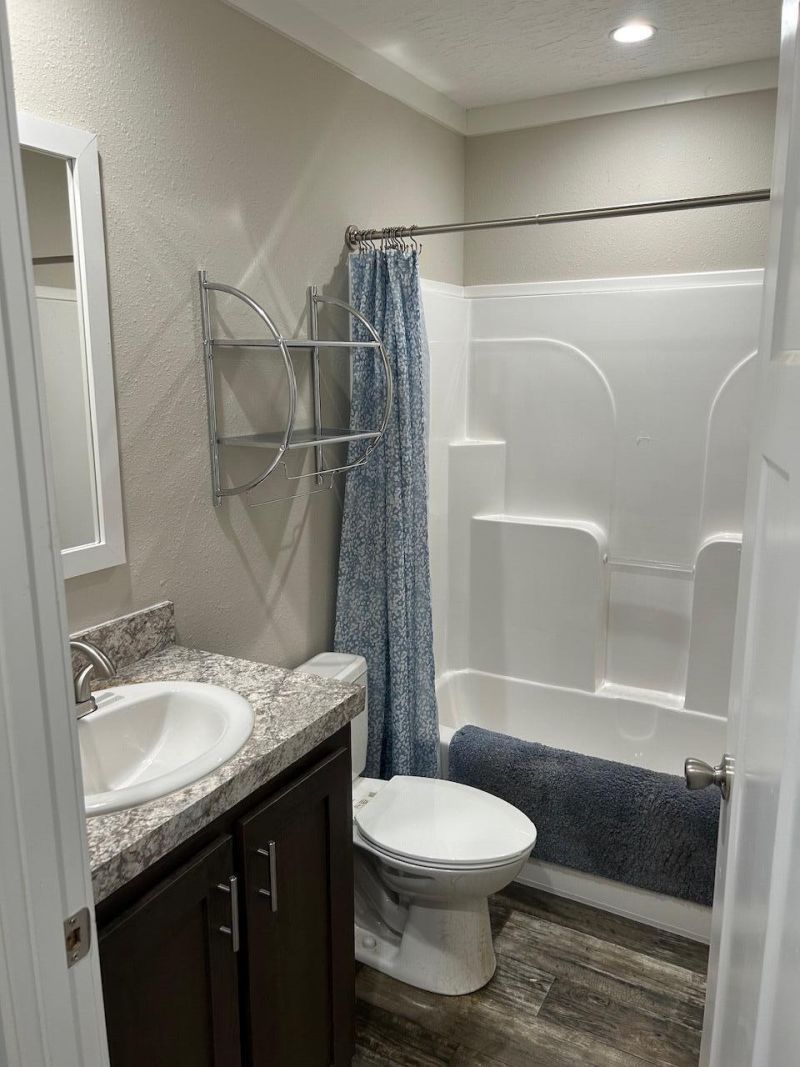 217 Holbrook Drive Photo 20