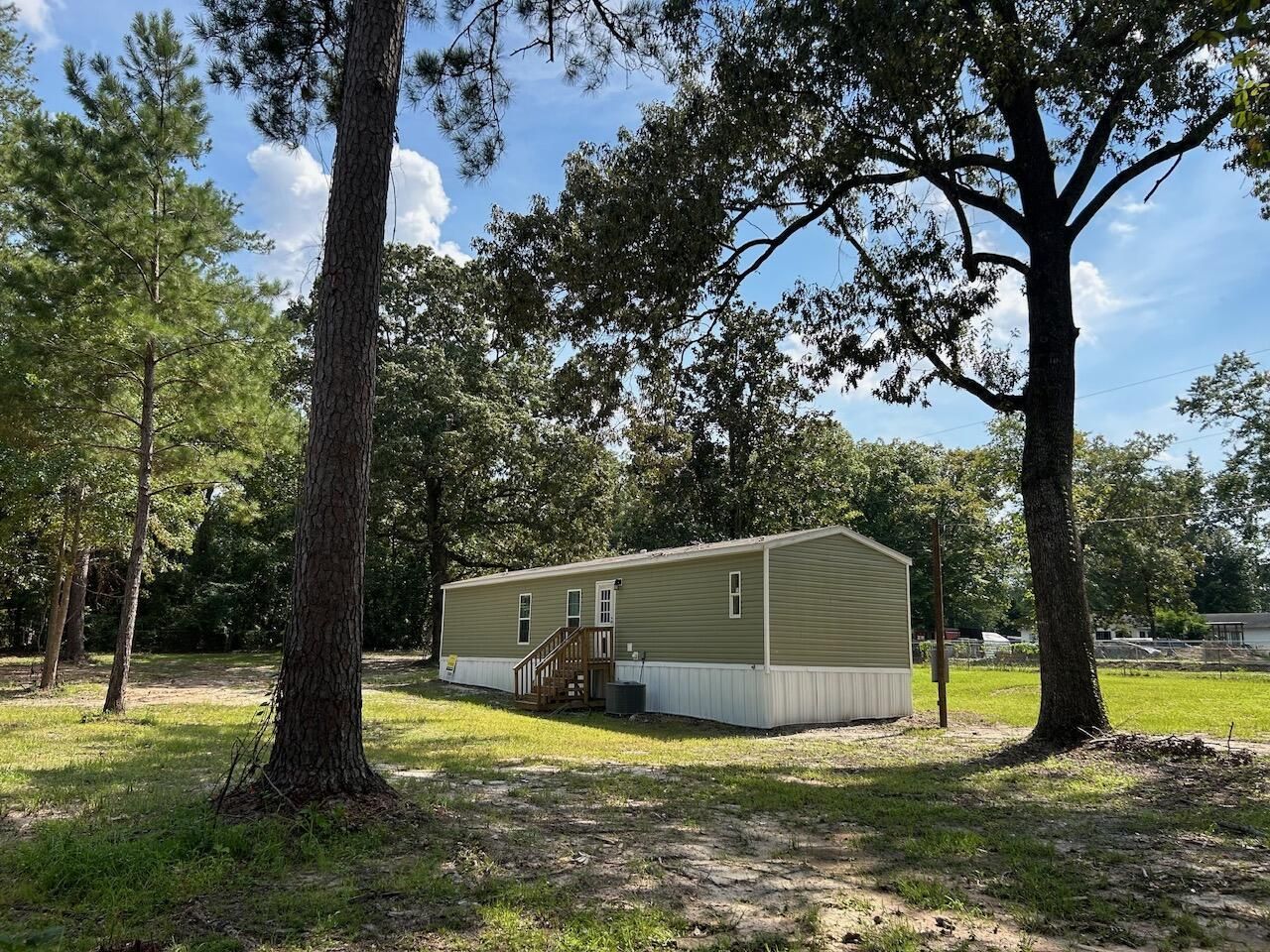 217 Holbrook Drive Photo 24
