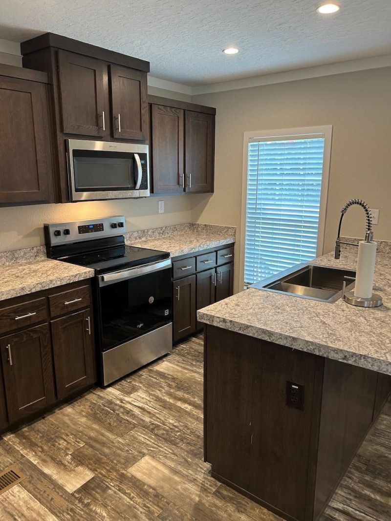 217 Holbrook Drive Photo 8