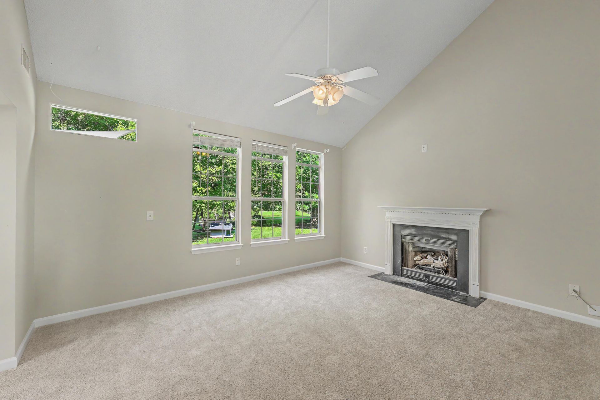 109 Creekside Drive Photo 12