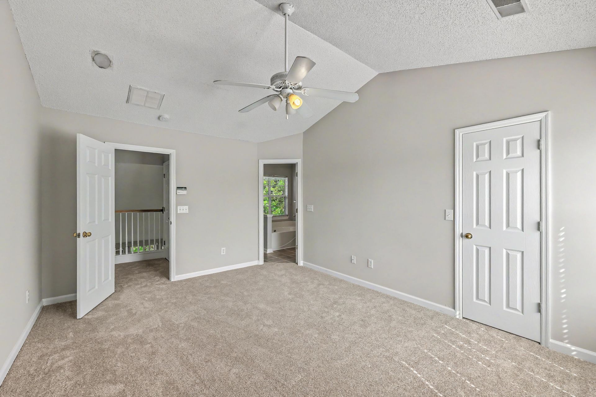 109 Creekside Drive Photo 16