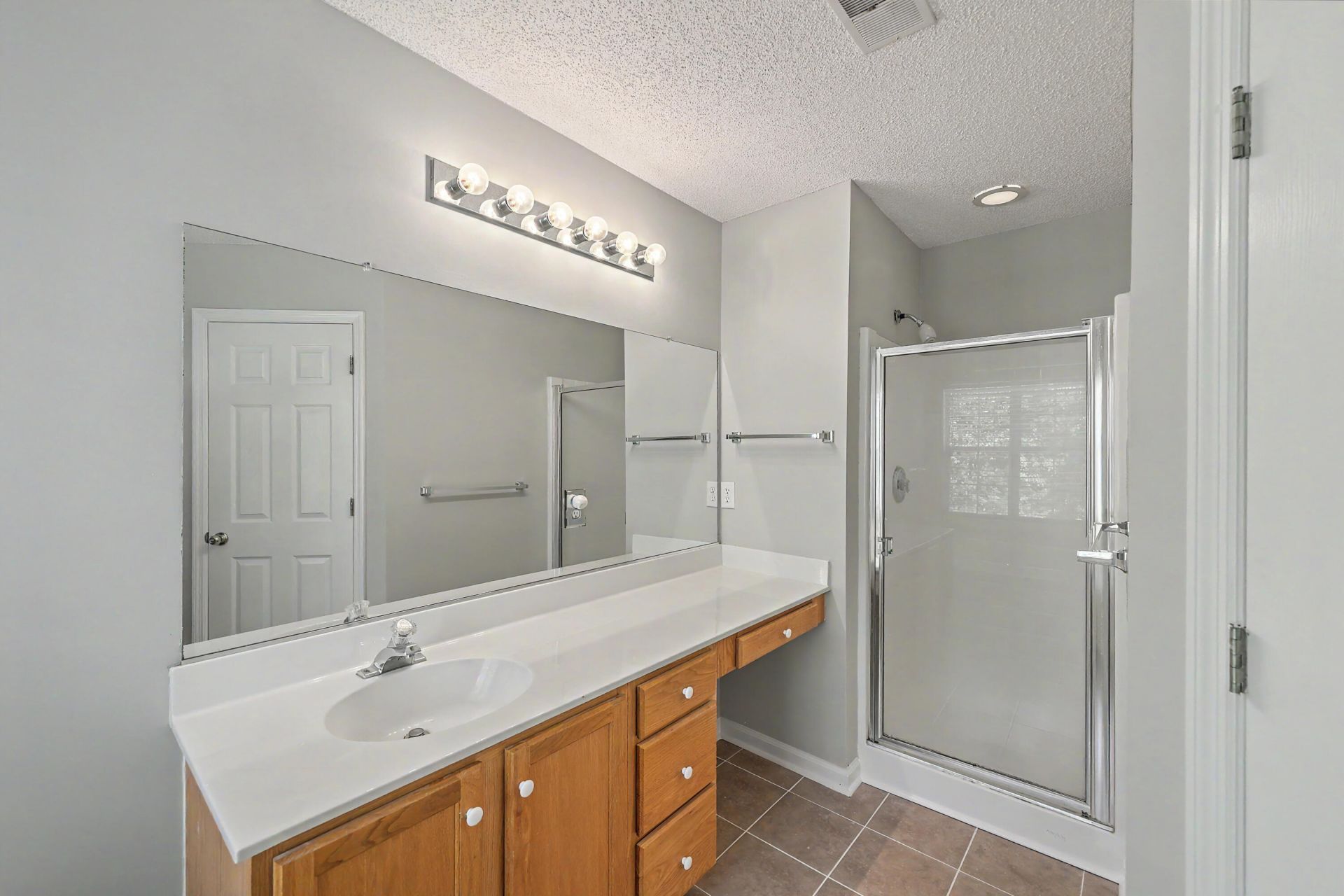 109 Creekside Drive Photo 18