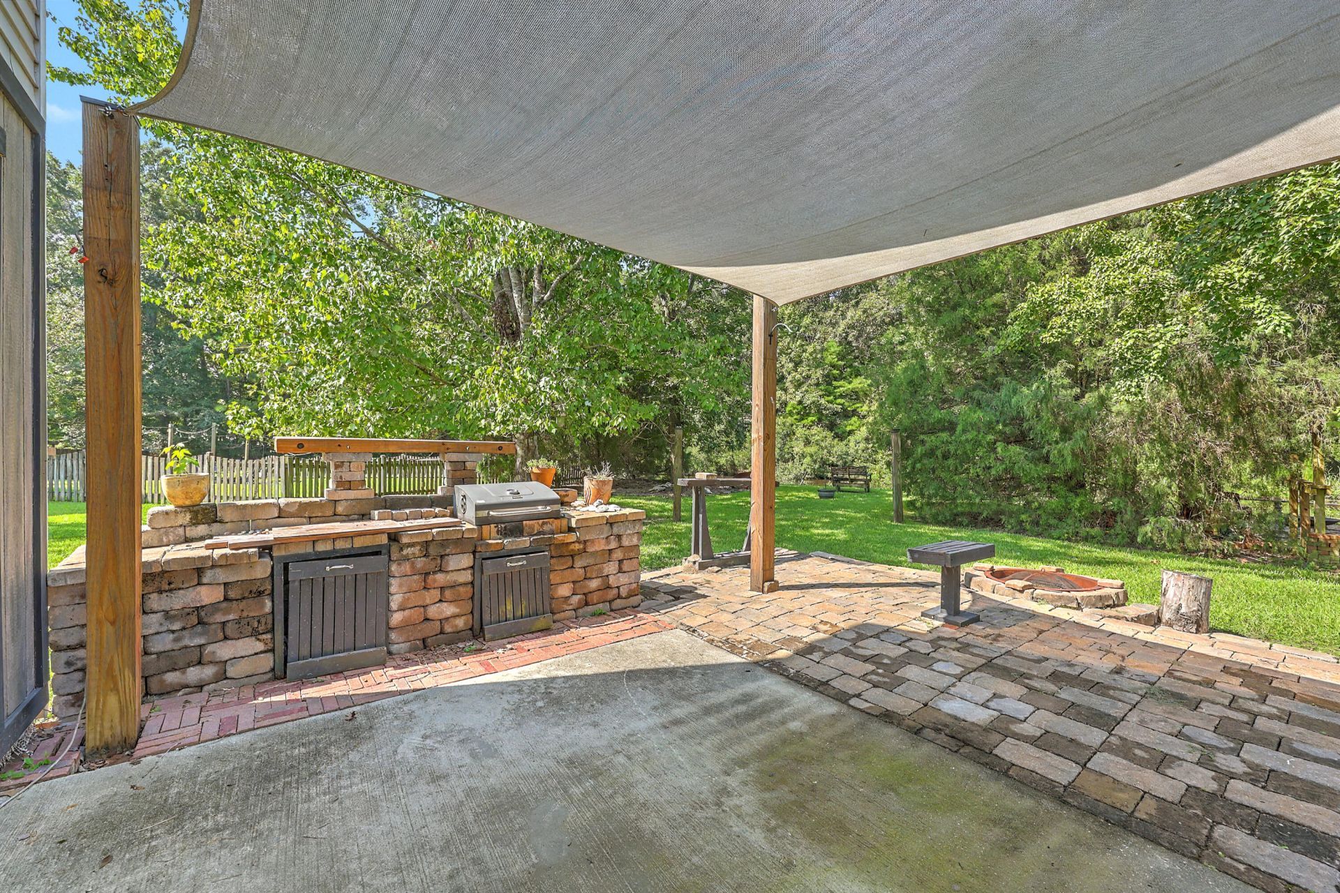 109 Creekside Drive Photo 27