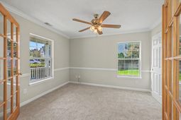 109 Creekside Drive photo 4