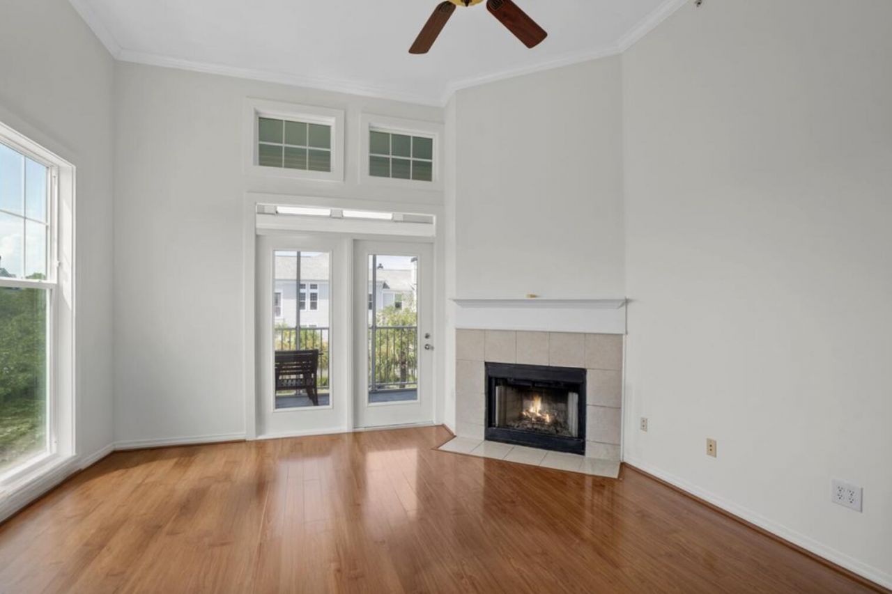 130 River Landing Drive Photo 5