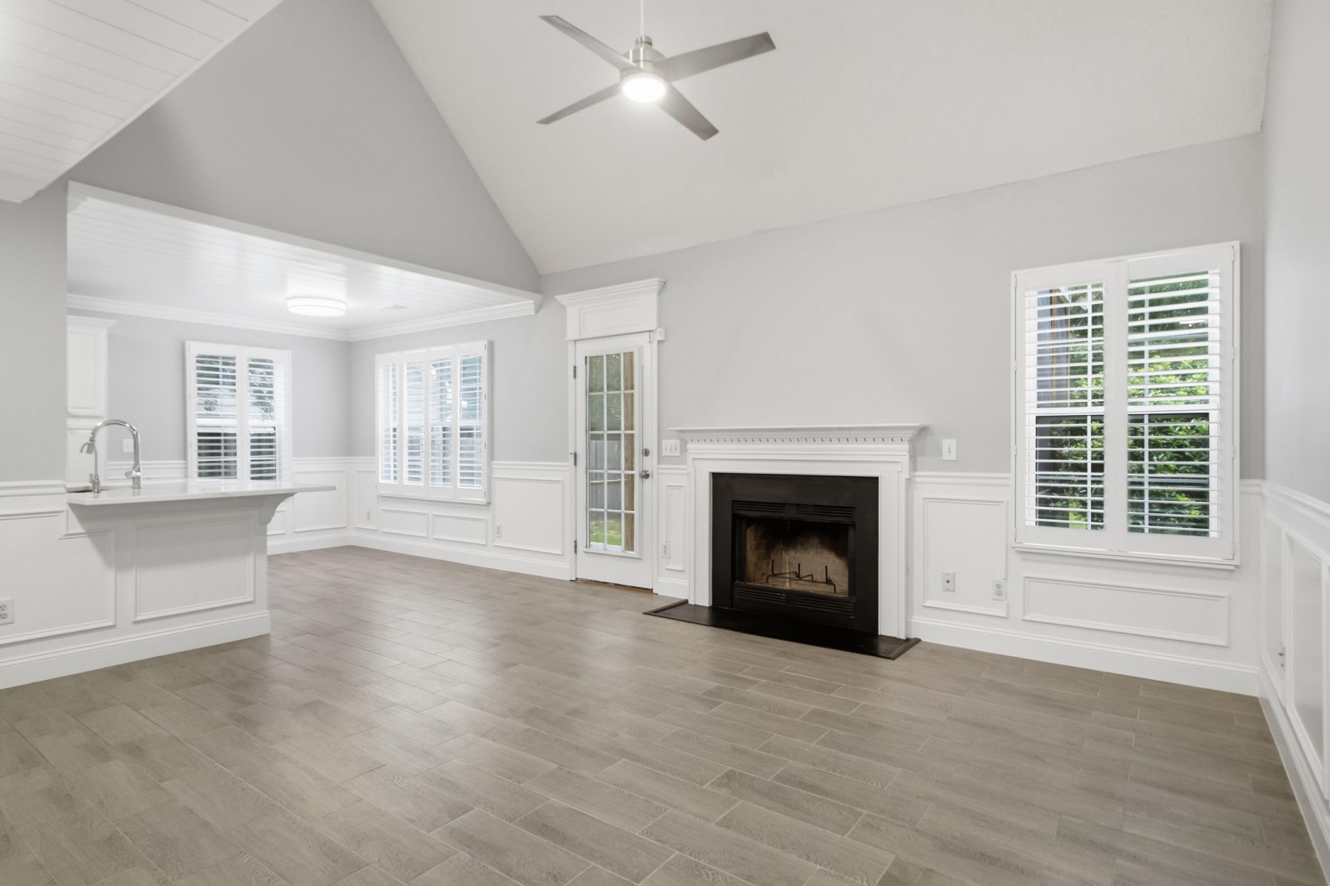 346 Arlington Drive Photo 16