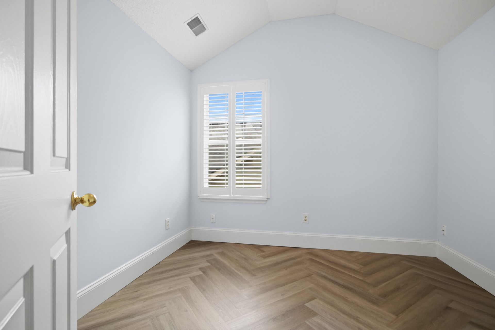 346 Arlington Drive Photo 26