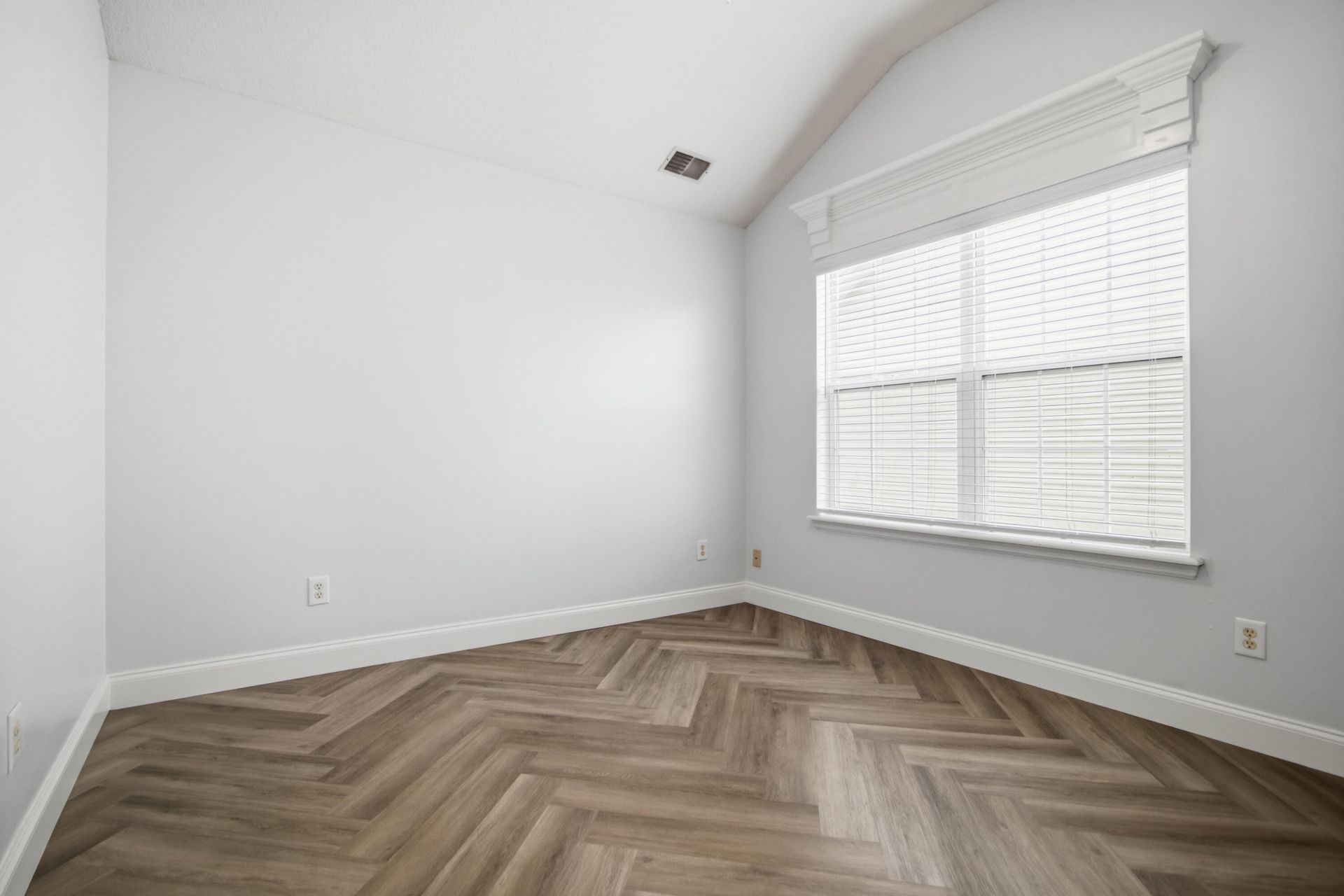 346 Arlington Drive Photo 28