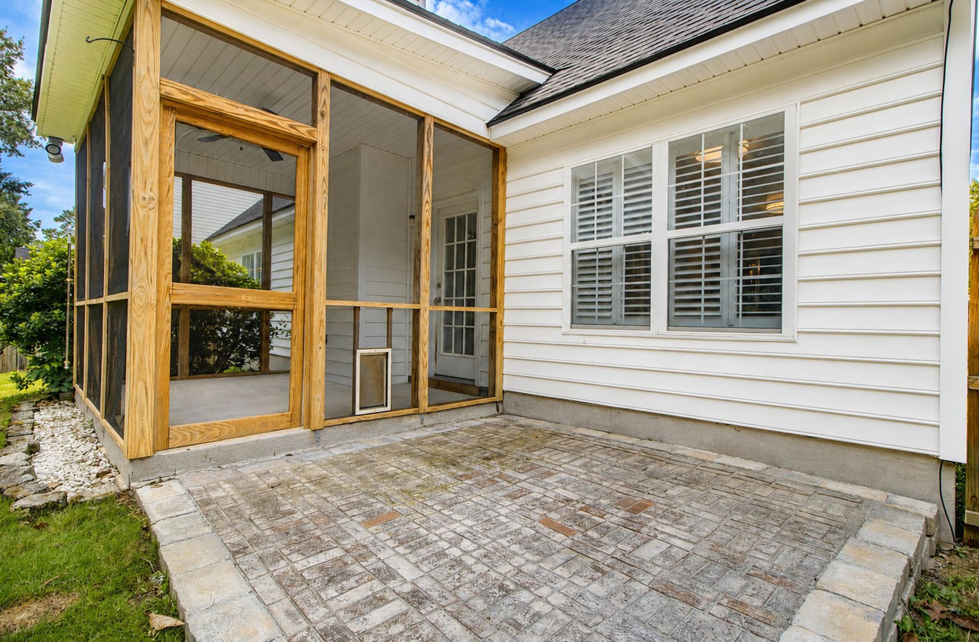 346 Arlington Drive Photo 4