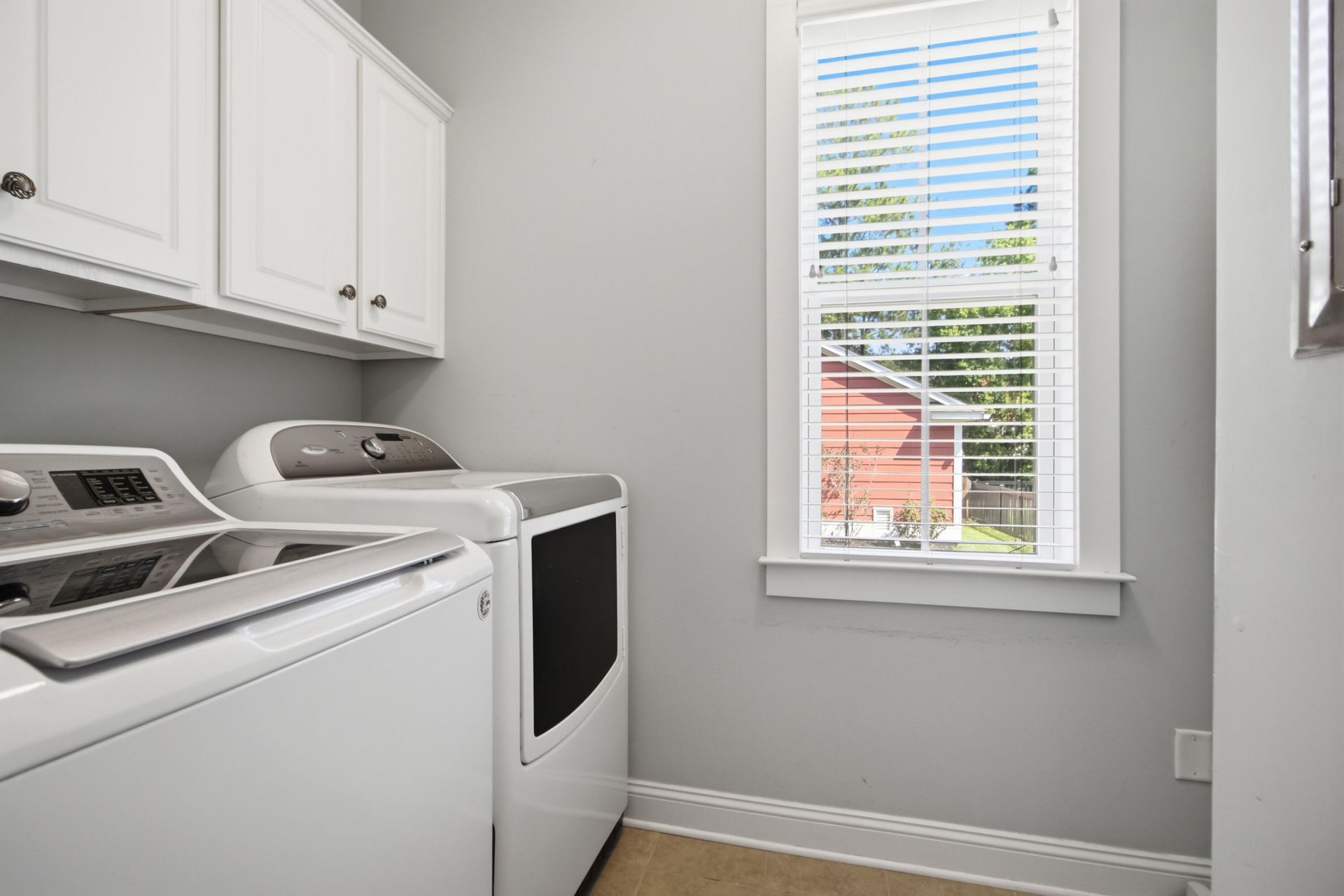 2544 Rutherford Way Photo 40