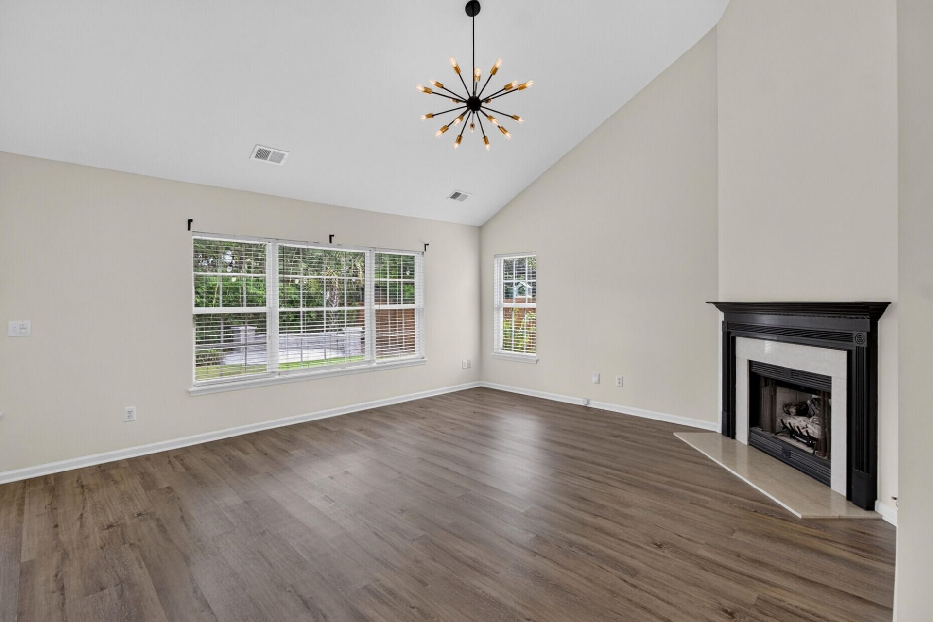 540 Tribeca Drive Photo 15