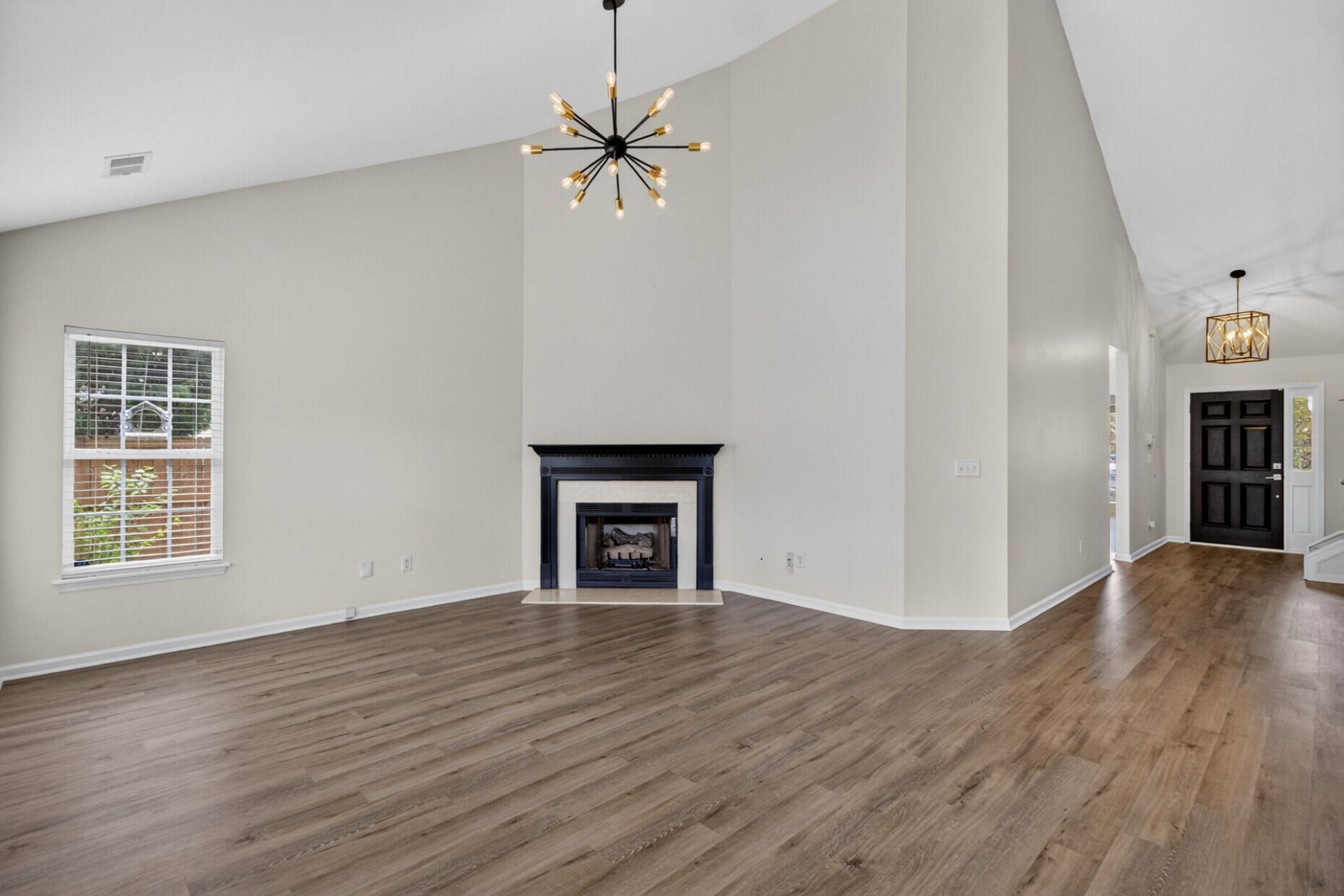 540 Tribeca Drive Photo 16