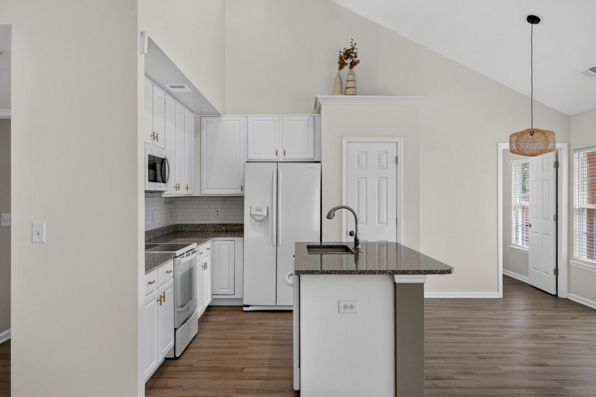 540 Tribeca Drive Photo 21