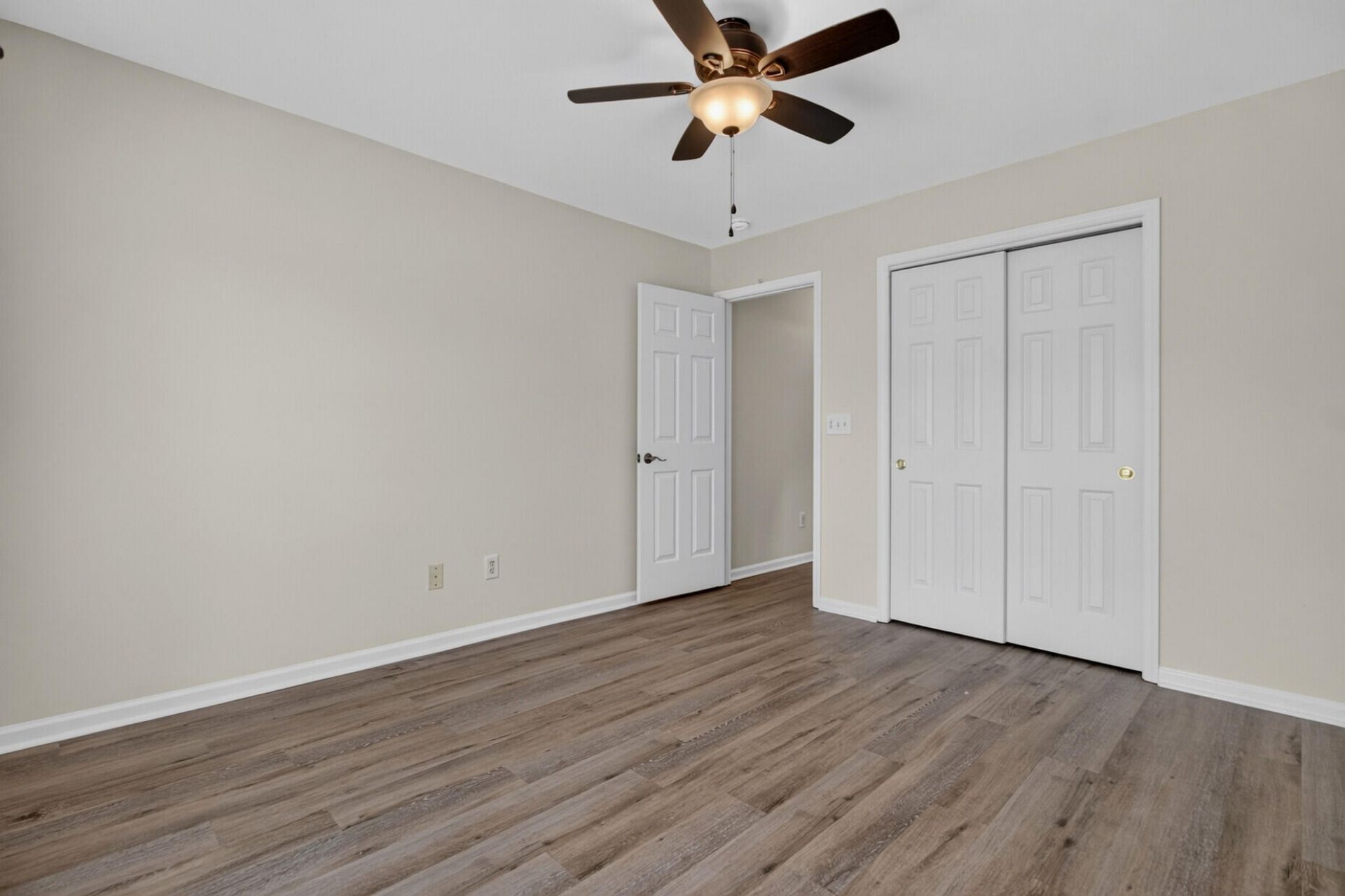 540 Tribeca Drive Photo 33
