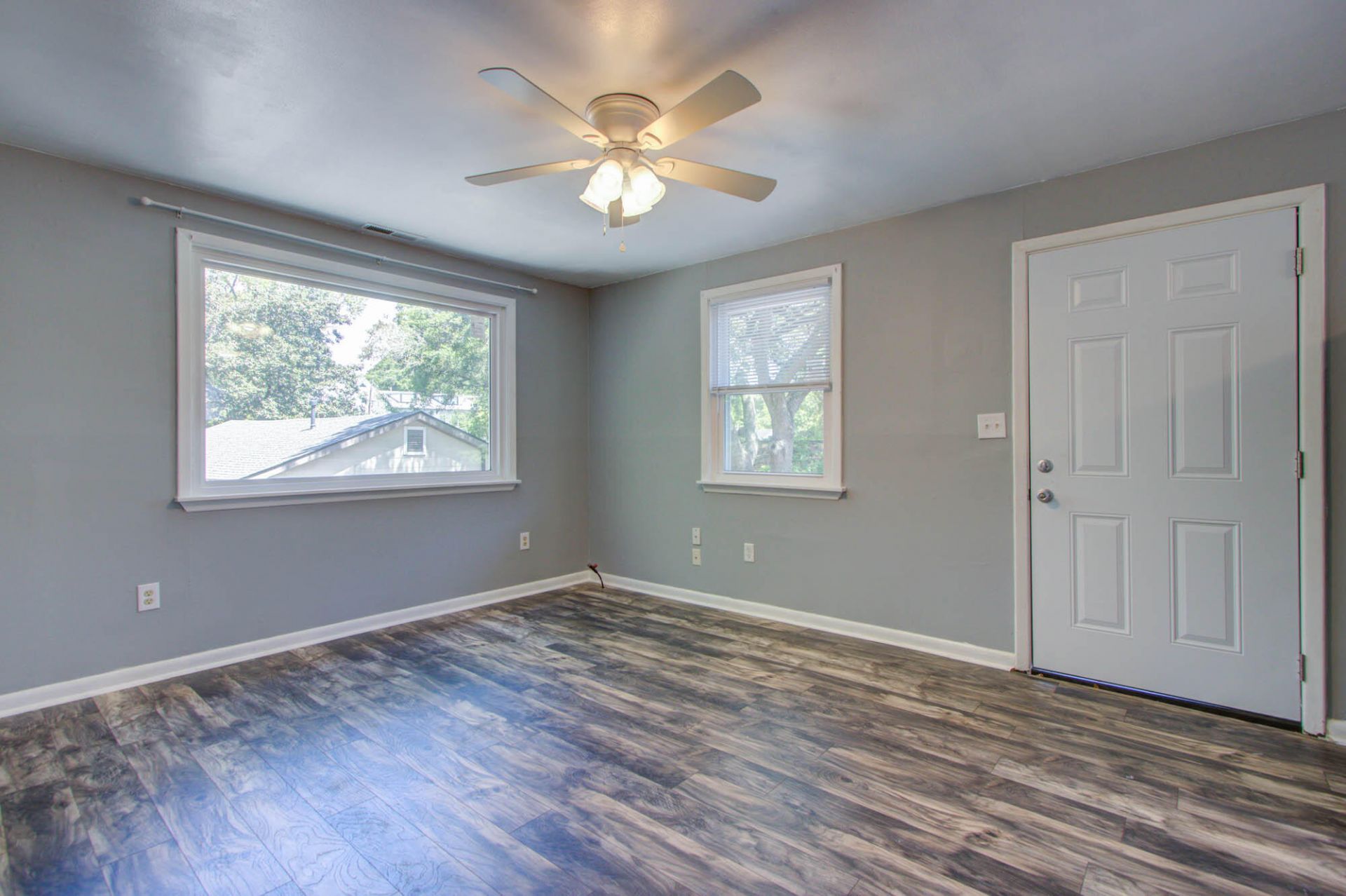 1833 Orangeburg Street Photo 7