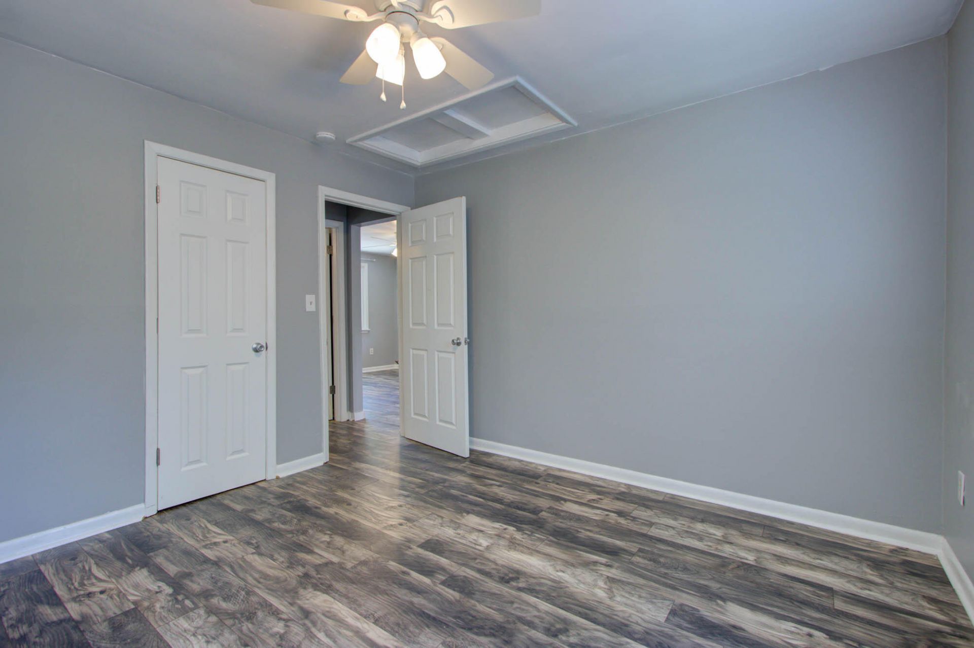 1833 Orangeburg Street Photo 9