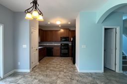292 Mayfield Drive photo 4